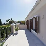 Beautifully Renovated Summer House Pass The Keys