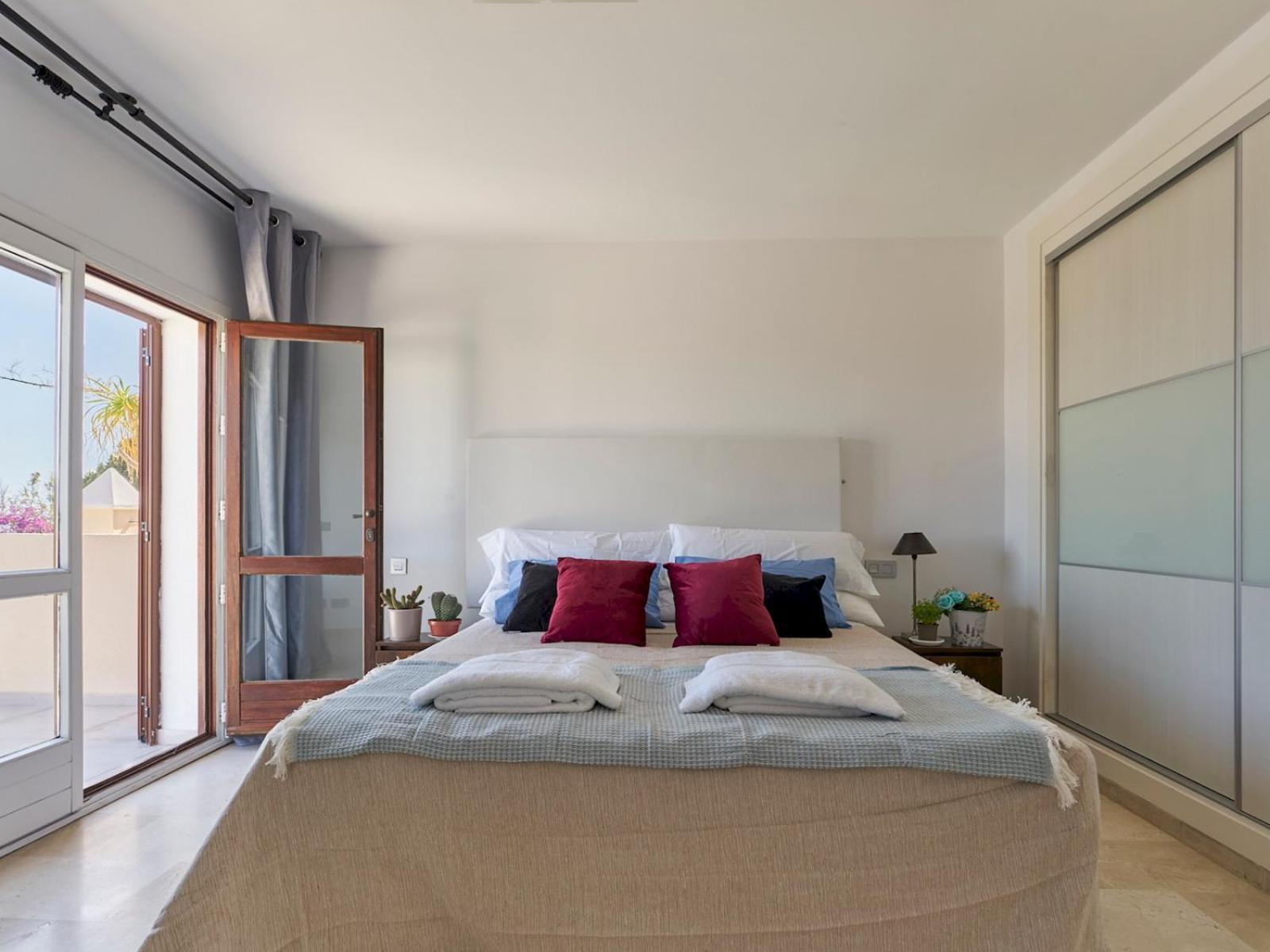 Holiday home Beautifully Renovated Summer House Pass The Keys *