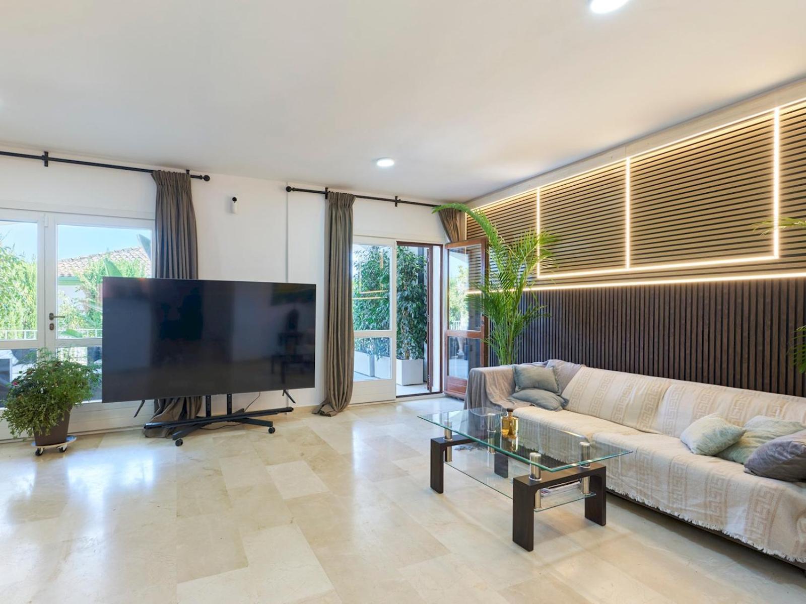Holiday home Beautifully Renovated Summer House Pass The Keys